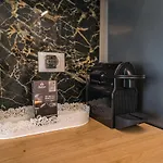 Modern In The Center Ideal For Weekends Διαμέρισμα
