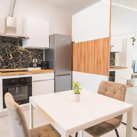Modern In The Center Ideal For Weekends Διαμέρισμα Μπέργκαμο